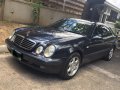 2nd Hand Mercedes Benz 320 61000 km for sale in Pasig -0