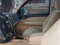 Black Ford Everest 2011 for sale -2