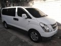 Selling 2nd Hand (Used) Hyundai Starex 2010 Automatic Diesel in Manila-0