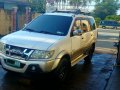 Selling 2nd Hand Isuzu Crosswind 2007 in Makati-7