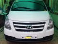 Selling Hyundai Grand Starex 2018 Manual Diesel in Navotas-6