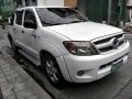 Selling Toyota Hilux 2006 Manual Diesel in San Mateo-4