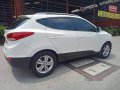 Selling White Hyundai Tucson 2012-5