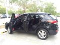 Selling Hyundai Tucson 2011 Manual Gasoline in Taytay-2