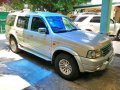 Selling Ford Everest 2005 Manual Gasoline in Quezon City-1