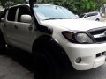 Selling Toyota Hilux 2005 Manual Diesel in Quezon City-9