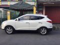 White Hyundai Tucson 2012 at 73000 km for sale-3