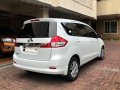 Selling Pearl White Suzuki Ertiga 2018 Automatic Gasoline-2