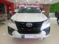 Selling White Toyota Fortuner 2019 -0