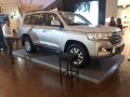 Selling New Toyota Land Cruiser 2019 in Makati-6