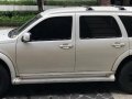 Selling Isuzu Alterra 2006 in Pasig-1