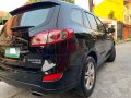 Hyundai Santa Fe 2011 Automatic Diesel for sale in Las Piñas-6