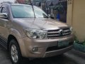 For sale 2009 Toyota Fortuner Automatic Diesel at 70000 km in Manila-0