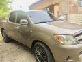 Selling Toyota Hilux 2006 Manual Diesel in Consolacion-6