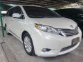 Selling 2nd Hand Toyota Sienna 2015 Automatic Gasoline at 20000 km in Quezon City-2