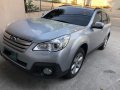 Selling 2nd Hand Subaru Outback 2013 Automatic Gasoline -4