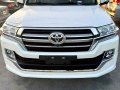 Selling White Toyota Land Cruiser 2019 Automatic Diesel in Makati-2