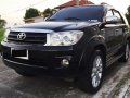 Selling Used Toyota Fortuner 2011 in Angeles-9