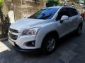 Selling 2nd Hand Chevrolet Trax 2017 in Makati-8