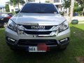 Selling Isuzu Mu-X 2017 Automatic Diesel in Santa Rosa-2