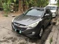 Selling Grey Hyundai Tucson 2010 for sale in Automatic-2