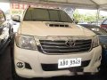 Selling White Toyota Hilux 2015 in Cebu-2