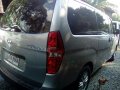 Selling 2nd Hand Hyundai Starex 2015 in Mandaluyong-4