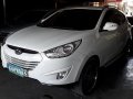 White Hyundai Tucson 2011 Automatic Gasoline for sale in Manila-3