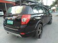 Selling Black Chevrolet Captiva 2009 Automatic Diesel at 74631 km-2