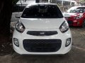 Selling White Kia Picanto 2016 Automatic Diesel for sale-3