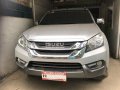 2nd Hand Isuzu Mu-X 2016 for sale in Talisay-3