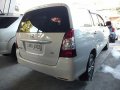 Selling White Toyota Innova 2015 for sale in Manual-2