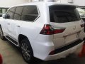 Selling White Lexus Lx 570 2018 for sale-1