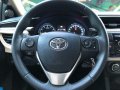 Selling 2nd Hand Toyota Altis 2016 in Quezon City-3