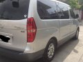 Selling 2nd Hand Hyundai Grand Starex 2009 Manual Diesel at 110000 km in Muntinlupa-1