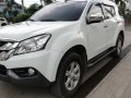 2nd Hand Isuzu Mu-X 2017 Manual Diesel for sale in Oton-9