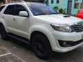 Selling Pearl White Toyota Fortuner 2014 for sale in Manila-5