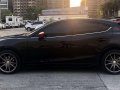 Selling 2nd Hand Mazda 3 2017 Hatchback at 28000 km for sale-3