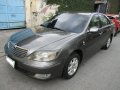 Selling 2nd Hand Toyota Camry 2005 in Makati-3