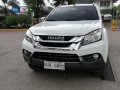 Selling 2nd Hand Isuzu Mu-X 2017 in Mandaue-7