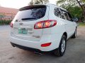 Selling 2011 Hyundai Santa Fe SUV for sale in Quezon City-8