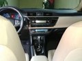 Selling 2nd Hand Toyota Altis 2015 for sale in Biñan-0