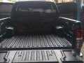 Selling Black Toyota Hilux 2012 for sale in Manual-3