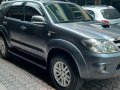 Selling 2nd Hand Toyota Fortuner 2005 Automatic Diesel at 80000 km in Manila-1