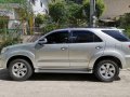 Selling Silver Toyota Fortuner 2009 Automatic Diesel -3