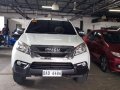 Selling 2nd Hand Isuzu Mu-X 2017 at 15000 km in Quezon City-9