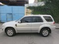Selling Ford Escape 2009 Automatic Gasoline for sale in Makati-4