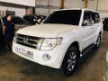 2nd Hand Mitsubishi Pajero 2013 at 27000 km for sale-6