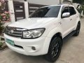 2nd Hand Toyota Fortuner 2005 Automatic Gasoline for sale in Parañaque-10