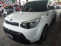 Selling White Kia Soul 2017 Manual Diesel in Quezon City-7